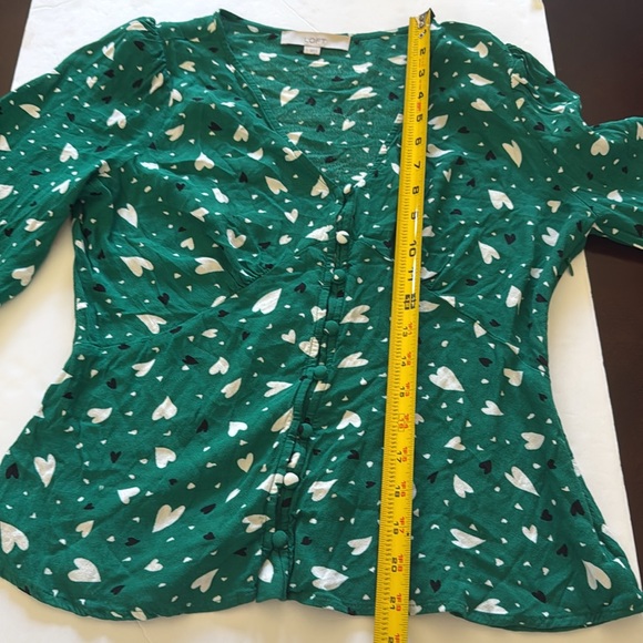 Loft Women’s Heart V- Neck long sleeves Puffed sleeves size 2 - Picture 4 of 14